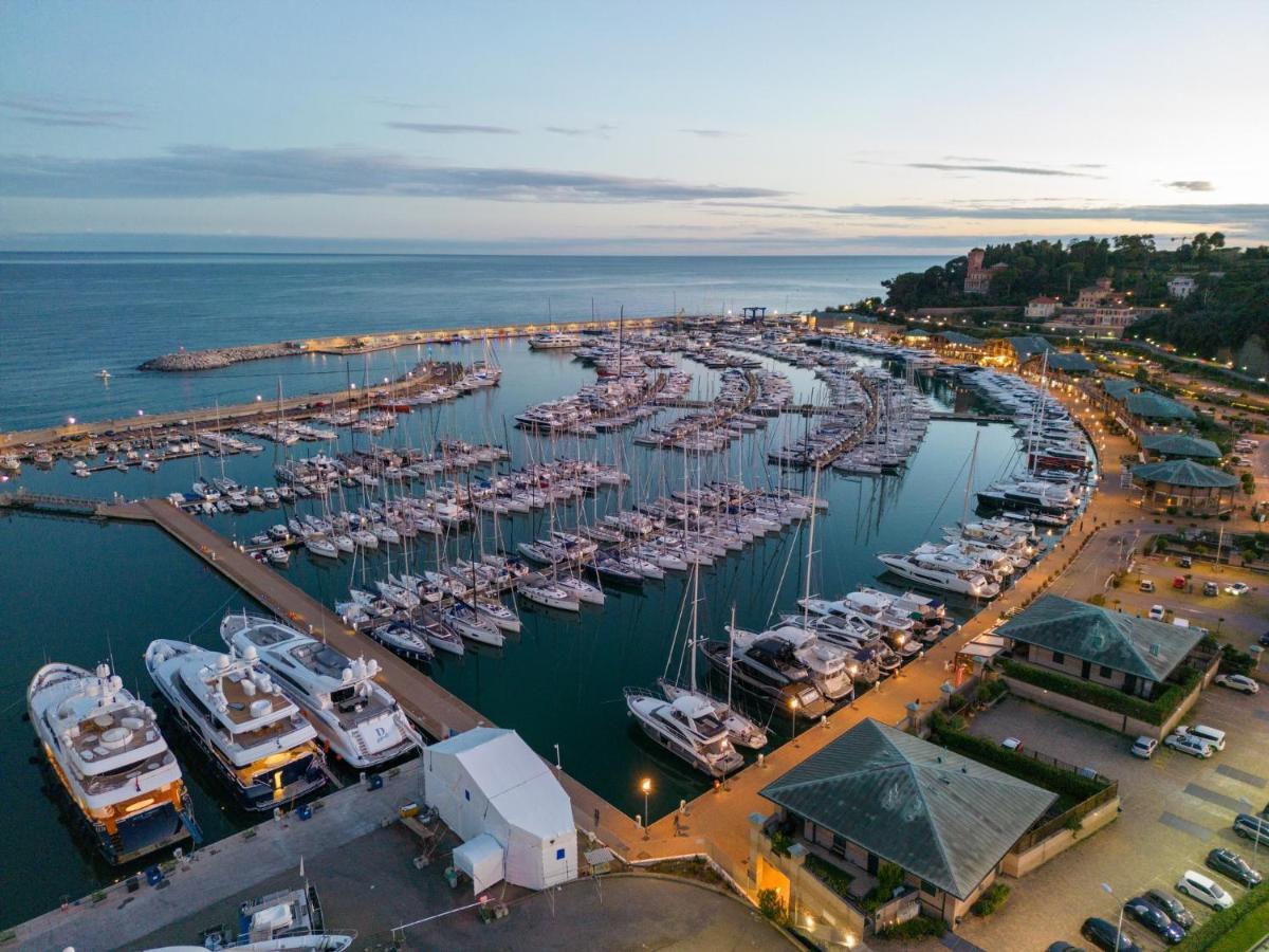 Hotel Aurora Varazze Εξωτερικό φωτογραφία